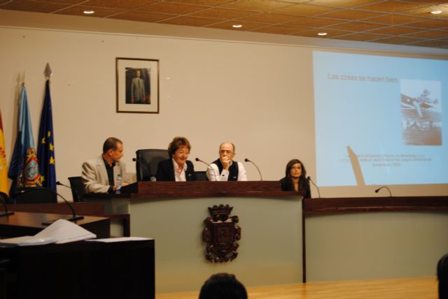 El curso de calidad en la atención al ciudadano atrae a cien funcionarios de ayuntamientos murcianos - 1, Foto 1
