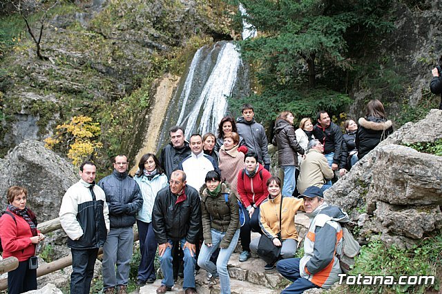 Más de una veintena de senderistas disfrutaron durante el pasado fin de semana de varias rutas en la Sierra del Agua (Albacete), Foto 1