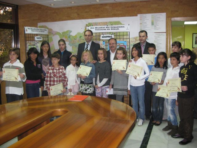 Urbanismo premia a los escolares que han dibujado la parte que más les gusta de la ciudad - 3, Foto 3