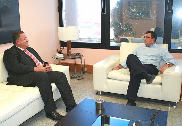 El Ejecutivo regional invierte más de 1,6 millones en la mejora de los accesos al polígono industrial de Lo Bolarín - 1, Foto 1