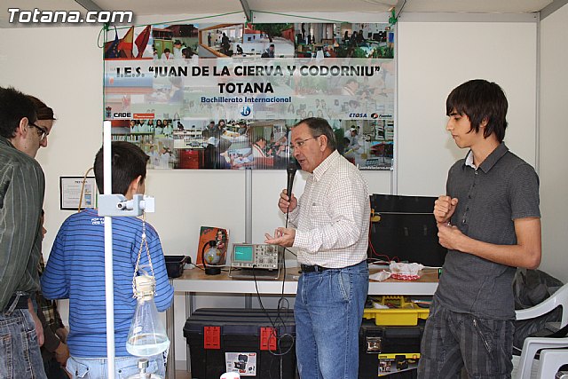 El IES Juan de la Cierva de Totana particip con un stand en la X Semana de la Ciencia y la Tecnologa de la Regin - 3