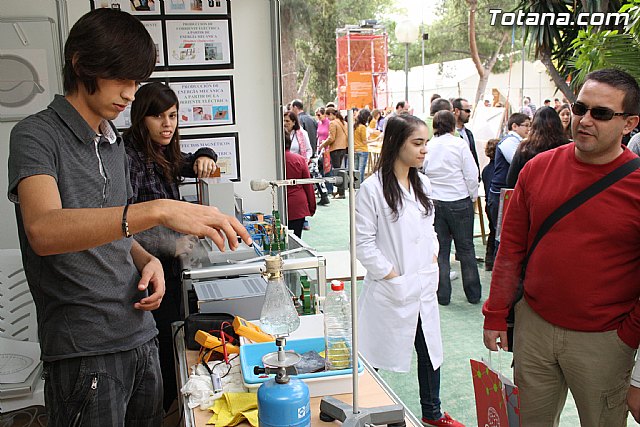 El IES Juan de la Cierva de Totana particip con un stand en la X Semana de la Ciencia y la Tecnologa de la Regin - 11