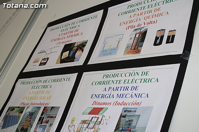 El IES Juan de la Cierva de Totana particip con un stand en la X Semana de la Ciencia y la Tecnologa de la Regin - 12