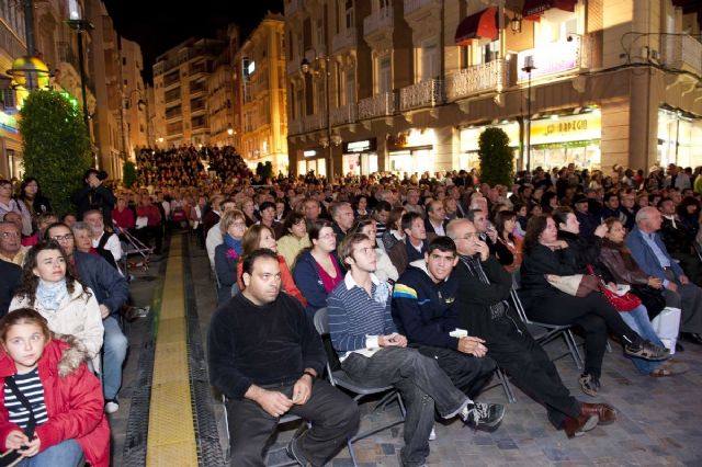 Un público entregado recibe con los brazos abiertos el Cartagena Jazz Festival - 1, Foto 1