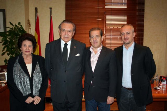 Manuel Muñoz Hidalgo cede al ayuntamiento todo su importante legado de cuadros - 1, Foto 1