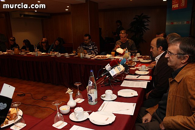 Rueda de prensa, desayuno informativo del PSOE de Murcia con los medios de comunicacin - 2