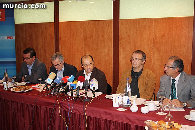 Rueda de prensa, desayuno informativo del PSOE de Murcia con los medios de comunicacin - 7
