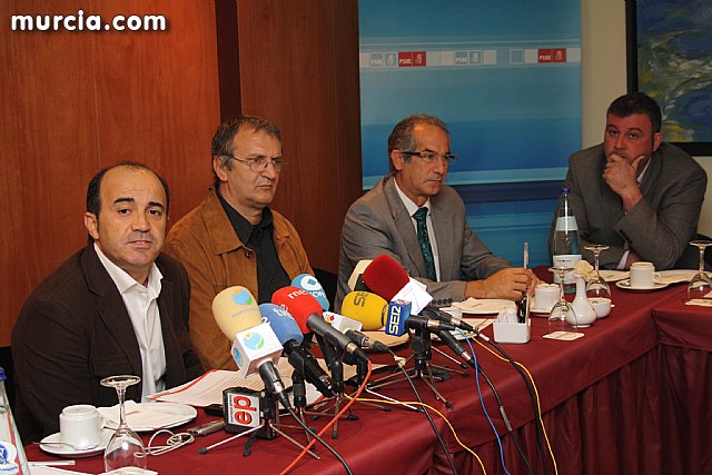 Rueda de prensa, desayuno informativo del PSOE de Murcia con los medios de comunicacin - 15