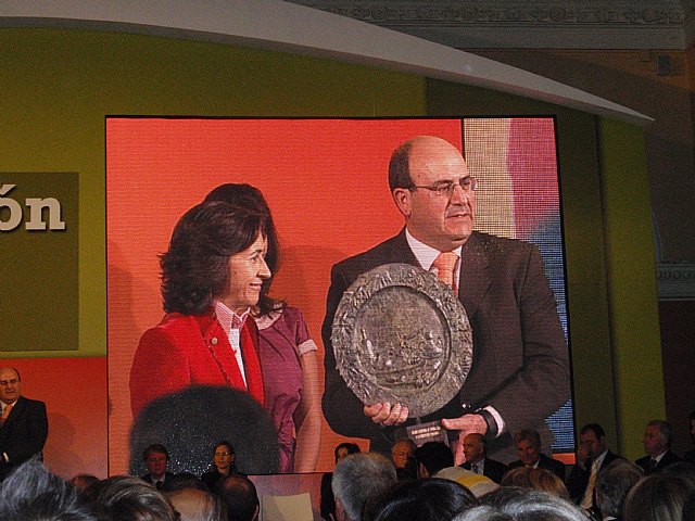 La Ministra de Medio Ambiente, Rosa Aguilar, entreg en la noche del pasado jueves el premio Alimentos de España a COATO - 26