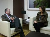 Manuel Campos recibe a la senadora del Grupo Popular por Murcia Mar�a Jos� Nicol�s