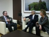 El consejero de Justicia y Seguridad Ciudadana recibe al delegado territorial de la ONCE en Murcia, Agust�n Aguilera