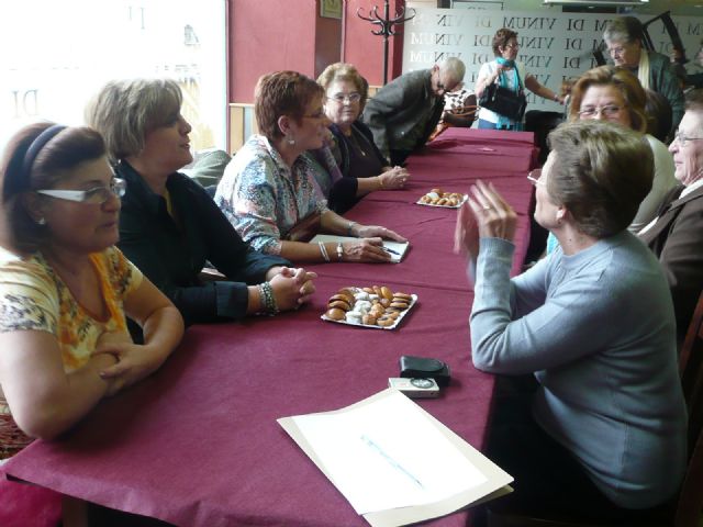 La falta de políticas sociales y los retrasos en la aplicación de la Ley de Dependencia en la Región, son quejas que se repiten en cada municipio - 1, Foto 1