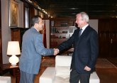 El presidente de la Comunidad recibe al presidente de la Agrupaci�n de Conserveros de la Regi�n de Murcia