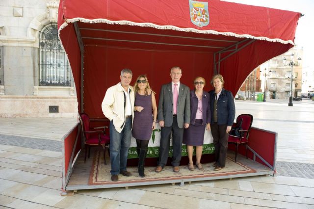 El Ayuntamiento recauda 2.300 euros para la lucha contra el cáncer - 2, Foto 2