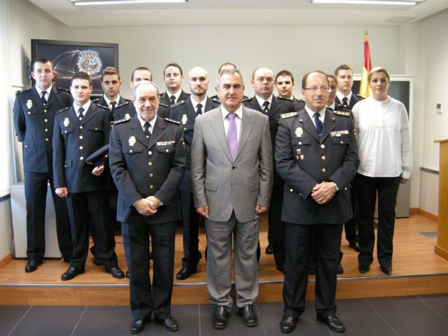 El delegado del Gobierno presenta 12 nuevos agentes del Cuerpo Nacional de Policía en Cartagena - 1, Foto 1
