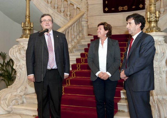 La alcaldesa recibe a miembros de la Asociación Francisco de Vitoria - 2, Foto 2