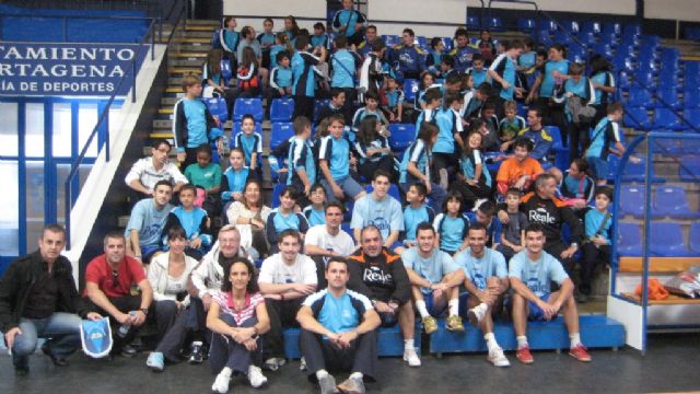 Alumnos de C.P. Virgen del Carmen disfrutan de una jornada junto al Reale Cartagena - 1, Foto 1