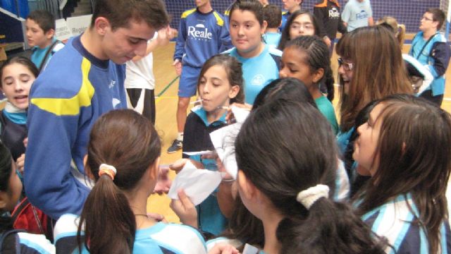 Alumnos de C.P. Virgen del Carmen disfrutan de una jornada junto al Reale Cartagena - 3, Foto 3
