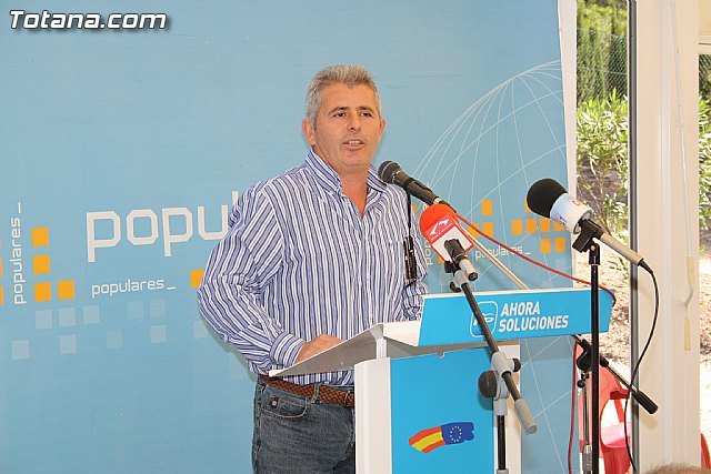 Alberto Garre y Martín Quiñonero asisten el lunes a Totana al acto organizado dentro de la campaña +empleo, +bienestar, Foto 1