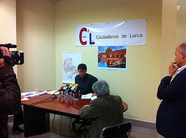 Rueda de prensa Ciudadanos de Lorca 12/11/2010 - 2, Foto 2