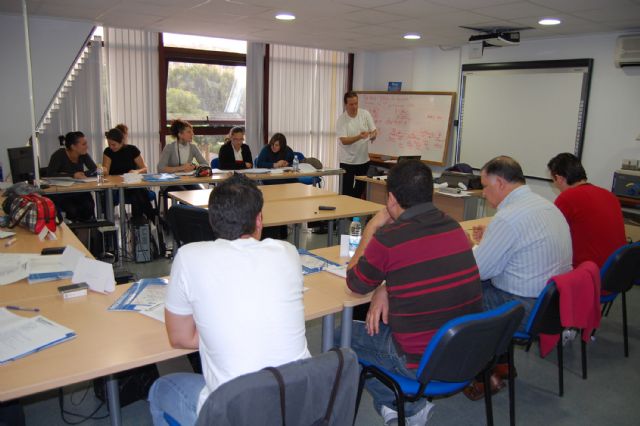 Radio ECCA Fundación inicia un curso para desempleados de administrativo polivalente para PYMES - 1, Foto 1