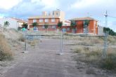 Comienzan las labores de adecuación y de limpieza del solar en el que en breve arrancarán las obras del nuevo colegio de doble línea