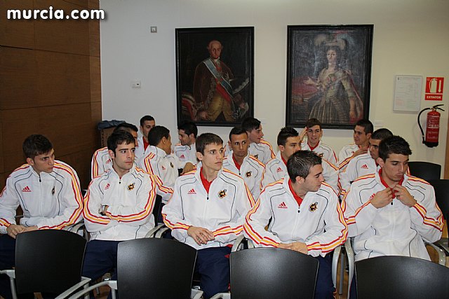 Autoridades municipales realizan una recepcin oficial a la Seleccin Española de Ftbol-Sala sub-21 - 1