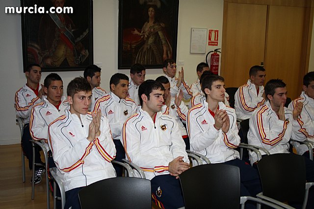 Autoridades municipales realizan una recepcin oficial a la Seleccin Española de Ftbol-Sala sub-21 - 18