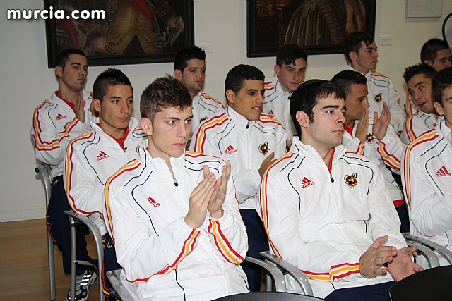 Autoridades municipales realizan una recepcin oficial a la Seleccin Española de Ftbol-Sala sub-21 - 19