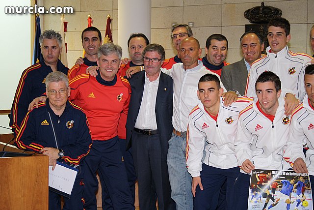 Autoridades municipales realizan una recepcin oficial a la Seleccin Española de Ftbol-Sala sub-21 - 23