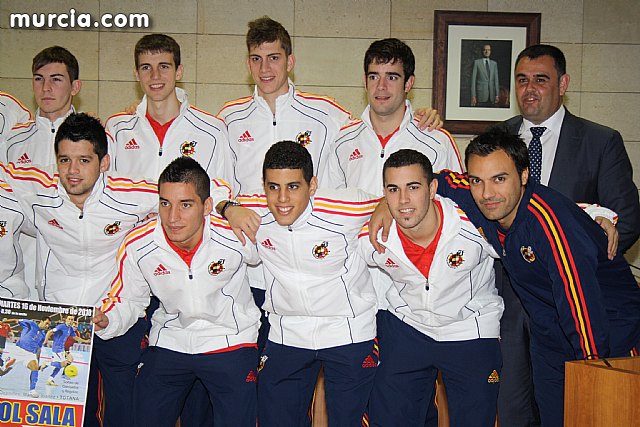Autoridades municipales realizan una recepcin oficial a la Seleccin Española de Ftbol-Sala sub-21 - 25