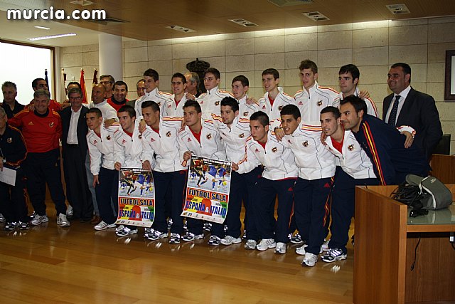 Autoridades municipales realizan una recepcin oficial a la Seleccin Española de Ftbol-Sala sub-21 - 26