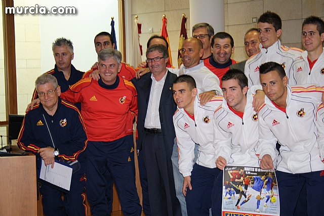 Autoridades municipales realizan una recepcin oficial a la Seleccin Española de Ftbol-Sala sub-21 - 28