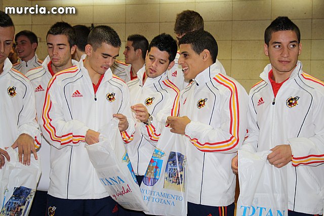 Autoridades municipales realizan una recepcin oficial a la Seleccin Española de Ftbol-Sala sub-21 - 29