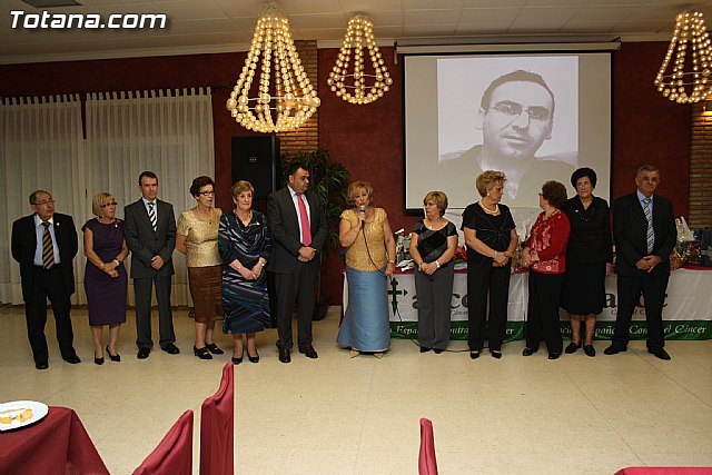 Más de 6.000 euros se recaudan en la cena benéfica organizada a favor de la lucha contra el cáncer - 1, Foto 1