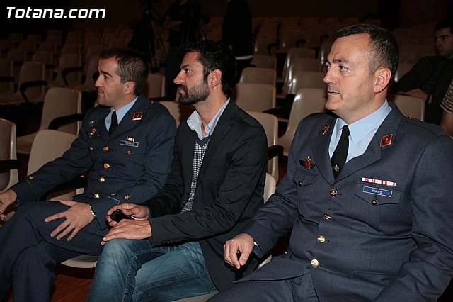 Los escolares se acercan al acuartelamiento ereo de Sierra Espuña (EVA 13) a travs de una exposicin y seminarios - 15