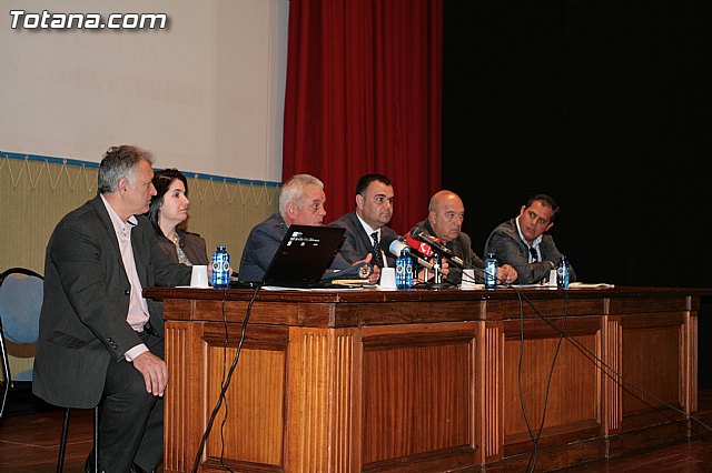 Los escolares se acercan al acuartelamiento ereo de Sierra Espuña (EVA 13) a travs de una exposicin y seminarios - 18