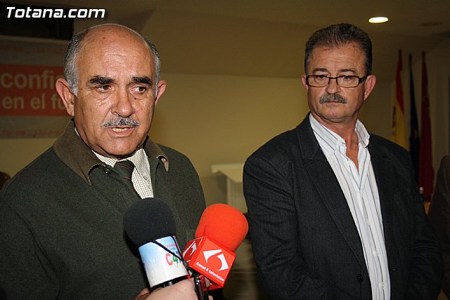 Ms de 100 afiliados y simpatizantes del PP participan en el acto 