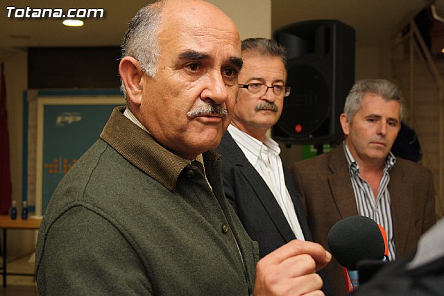 Ms de 100 afiliados y simpatizantes del PP participan en el acto 