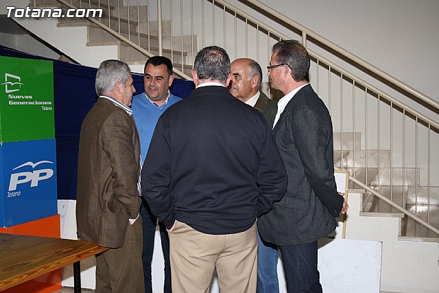 Ms de 100 afiliados y simpatizantes del PP participan en el acto 