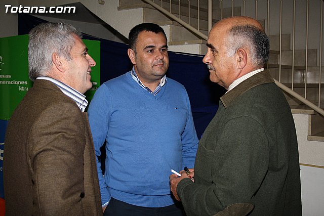 Ms de 100 afiliados y simpatizantes del PP participan en el acto 