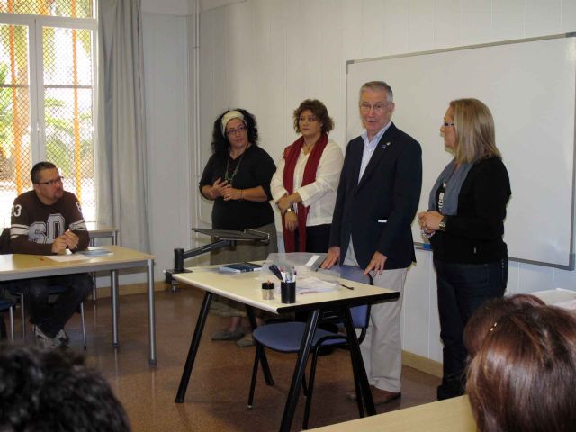 34 alumnos comienzan los cursos de guía de ruta y atención a enfermos de Alzheimer - 1, Foto 1
