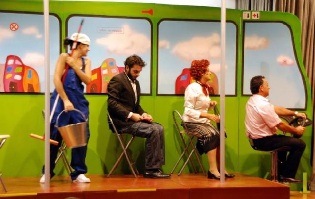 El teatro muestra a los escolares las ventajas del transporte público - 2, Foto 2