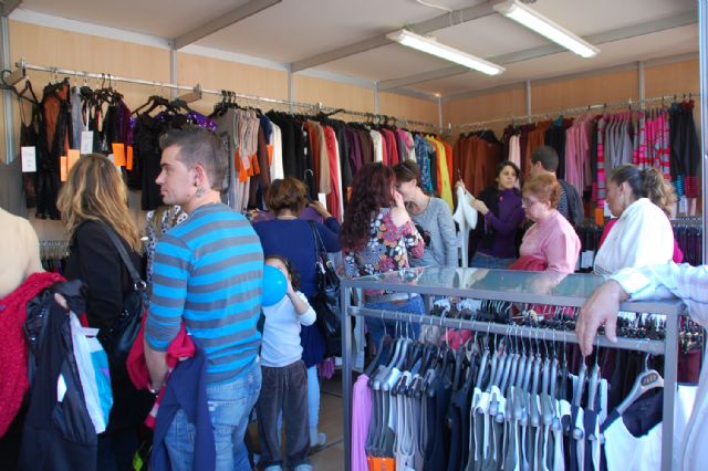 Cerca de 20.000 personas visitaron las I feria outlet de Jumilla celebrada el pasado fin de semana - 1, Foto 1