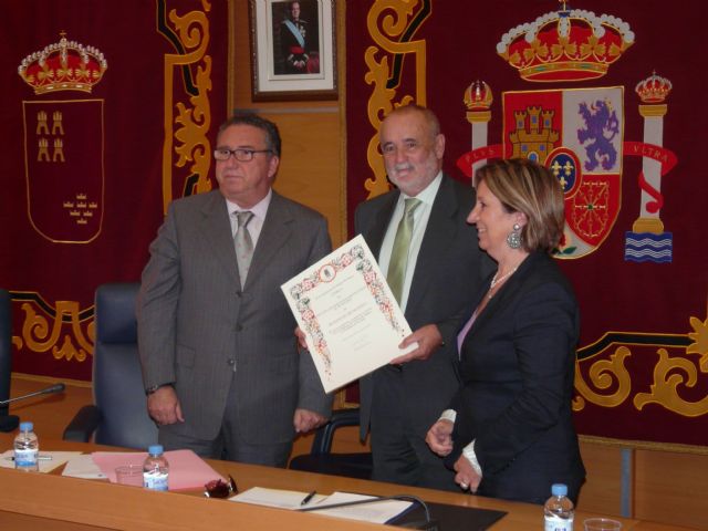 El Ayuntamiento de Molina de Segura entrega al Hospital de Molina el Diploma de Servicios Distinguidos a la Ciudad - 1, Foto 1