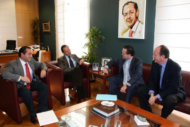 Los promotores de la recreación Revive la Historia… de cine exponen al Alcalde el éxito logrado de participantes y visitantes - 1, Foto 1