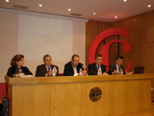 Noventa empresas y particulares interesados asistieron a la Jornada Informativa de Turquía, organizada por la Cámara de Comercio. - 1, Foto 1