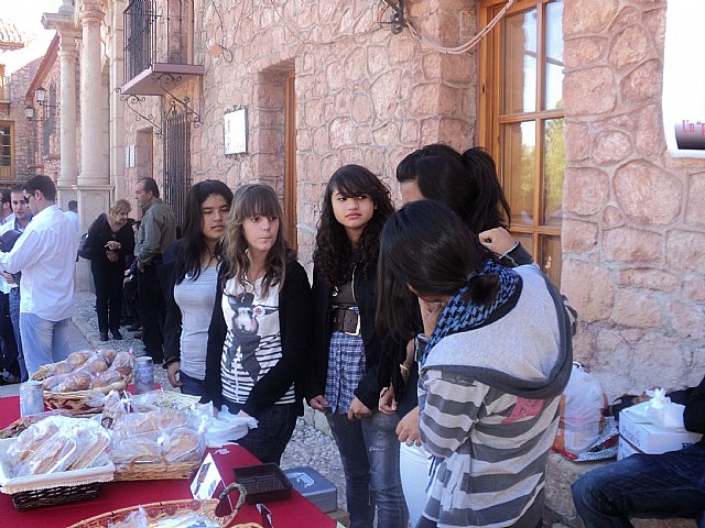 Proyecto “Apadrinar un niño/a en Per” - 51