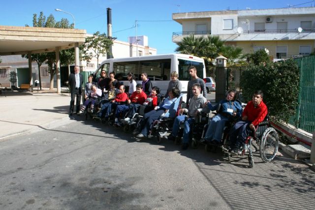 Astus recibe un vehículo para el traslado de discapacitados - 2, Foto 2