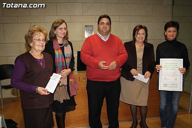 La Asociación del Teléfono de la Esperanza organiza, de la mano de Bienestar Social, las Primeras Jornadas de Escucha a las Personas Mayores, Foto 1